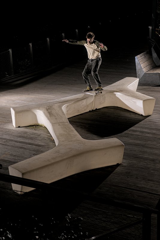 Thom Whalen - Lip Slide