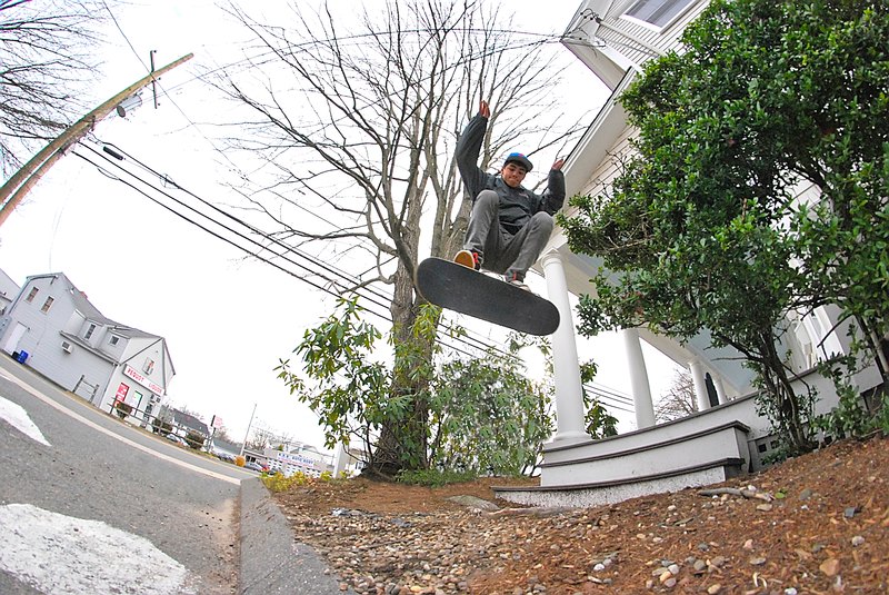 Nick DiMartino. Kickflip.