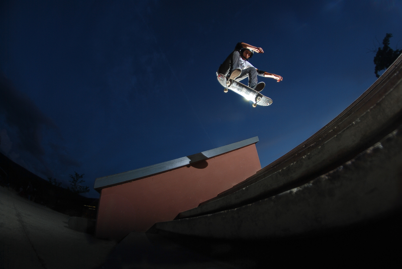 Will Gomez. Fakie Flip.